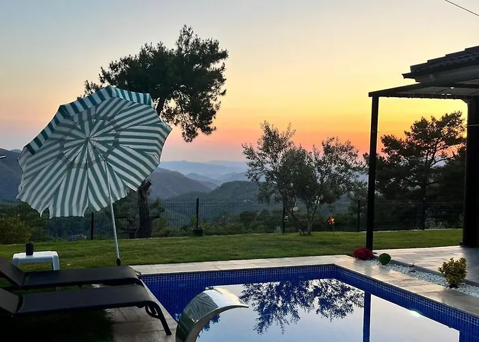 Sunset Villa *